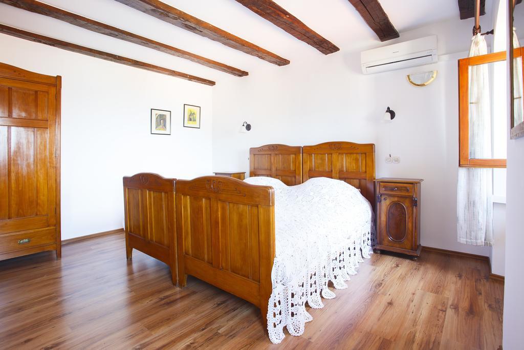Apartments Villa Kastav In Old Town Center With Sea View And Parking Ruang foto