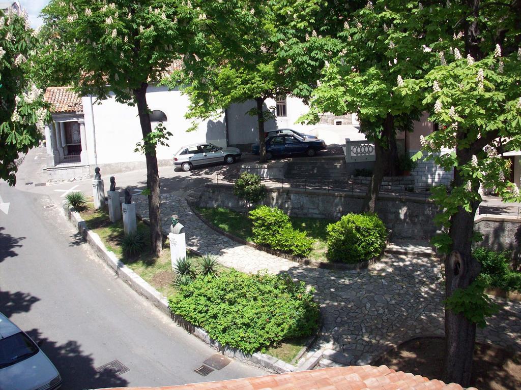 Apartments Villa Kastav In Old Town Center With Sea View And Parking Ruang foto